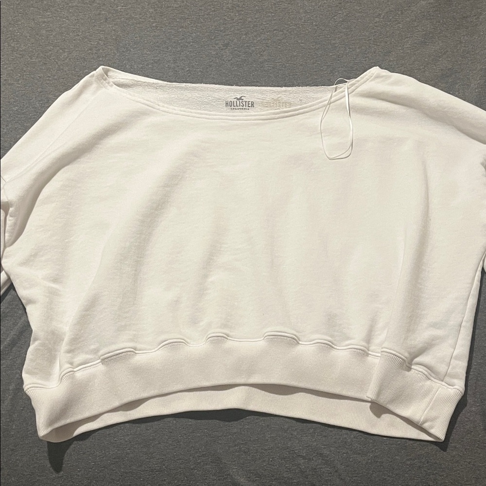 Hollister Women's Cream Sweatshirt